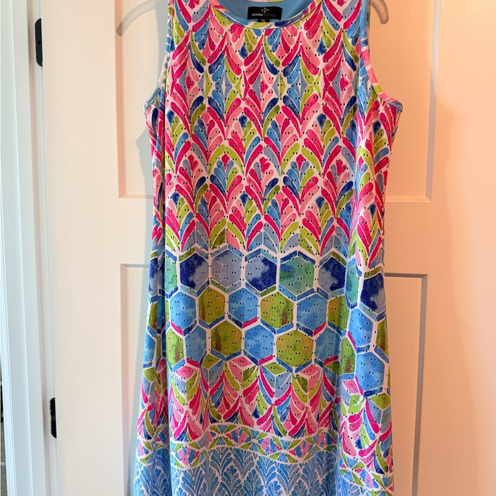 Ronni Nicole Vibrant Geometric Mini sleeveless Dress